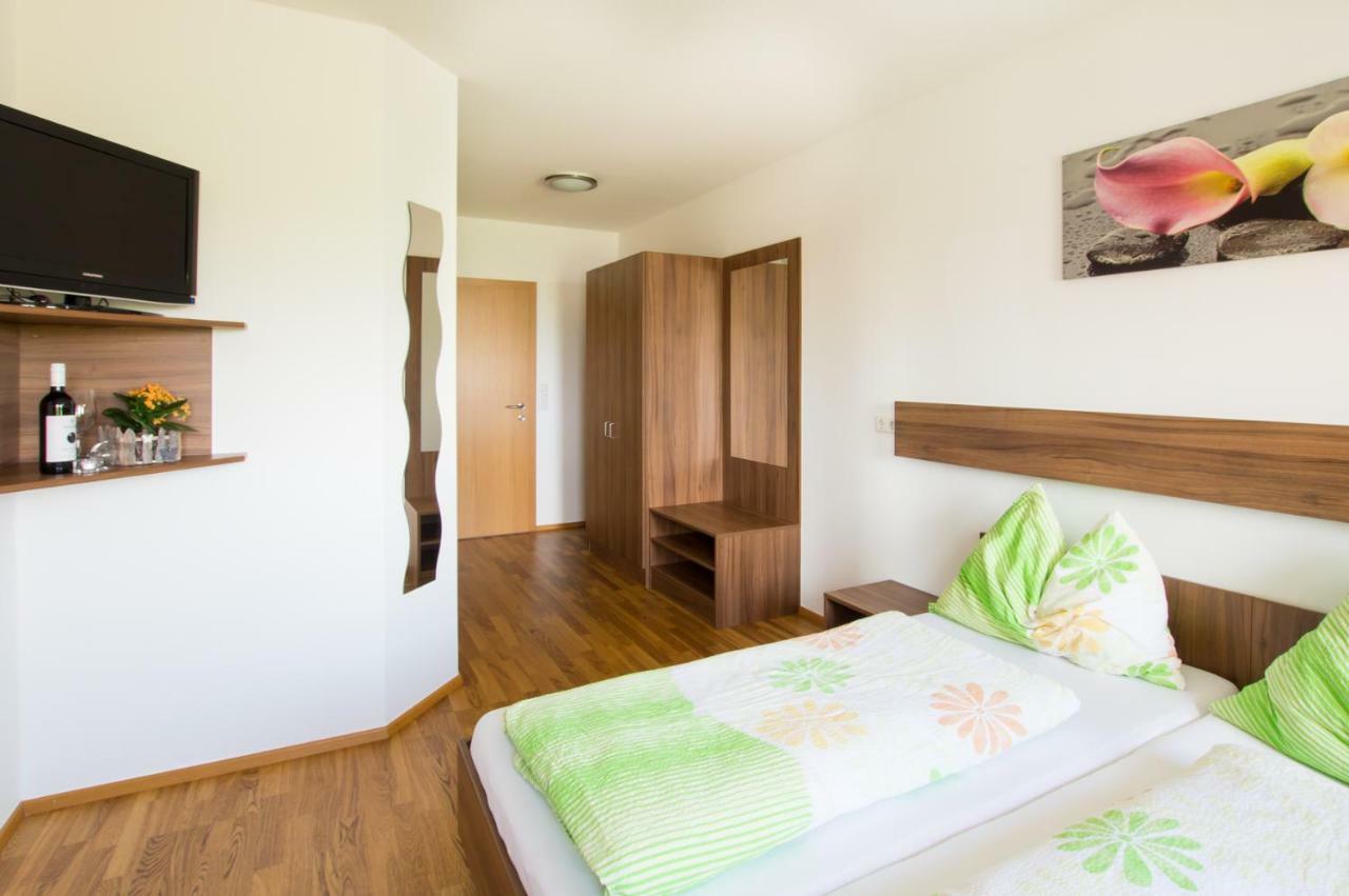 Вилла Schnatterhof Lambrechten Экстерьер фото
